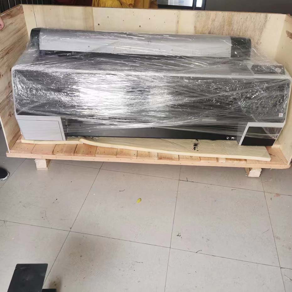 菲林打印機打包發(fā)貨，遠程安裝